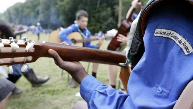Un rassemblement de Scouts et guides de France au château de Jambville, dans les Yvelines, en juillet 2012