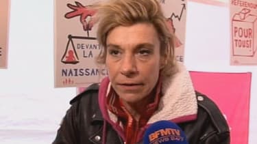 Frigide Barjot, meneuse du collectif "'La manif pour tous", appelle à manifester jeudi devant les locaux de France Télévision.