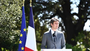 Le Premier ministre français Gabriel Attal s'exprime lors d'une cérémonie de commémoration de l'abolition de l'esclavage, à La Rochelle, dans l'ouest de la France, le 10 mai 2024.