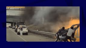 Des passants tentent de libérer un septuagénaire de son véhicule en feu, avril 2024 