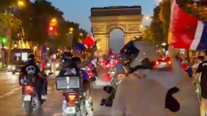 PSG-Arsenal: scooters, drapeaux, fumigènes... les ultras mettent l'ambiance dans la capitale