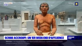 Louvre-Lens: un premier week-end d'affluence pour le Scribe accroupi