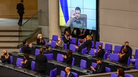 Volodymyr Zelensky devant le Bundestag le 17 mars 2022