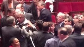 Les députés ont failli en venir aux mains, dans la nuit du 18 au 19 avril.