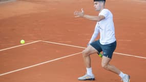 Carlos Alcaraz à l'entraînement pour le Masters 1000 de Madrid le 22 avril 2024