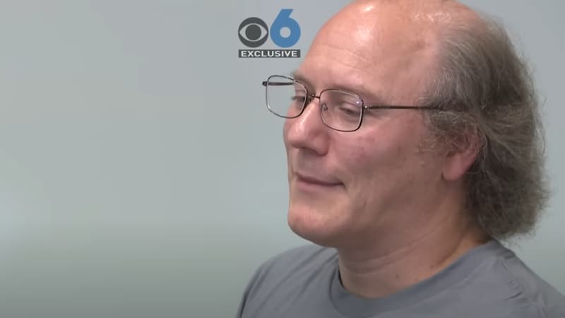 Il a été arrêté à la sortie du studio: un Américain avoue le meurtre de ses parents pendant une interview à la télévision