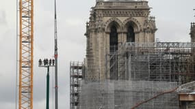 Démontage de l'échafaudage de Notre-Dame de Paris, le 17 juin 2020