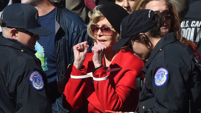 Jane Fonda arrêtée lors d'une manifestation pour l'environnement le 18 octobre
