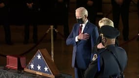 Joe Biden rend un dernier hommage solennel au policier tué au Capitole