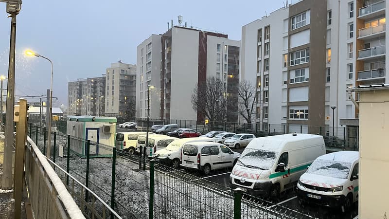 Des premiers flocons de neige tombent en Île-de-France