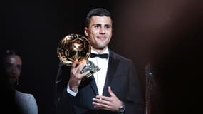 Rodri a remporté le premier Ballon d'or de sa carrière, lundi soir.
