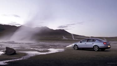 La Volkswagen Passat partage la même base technique que les Skoda Superb et Audi A4, mais coûte trop ou trop peu cher.