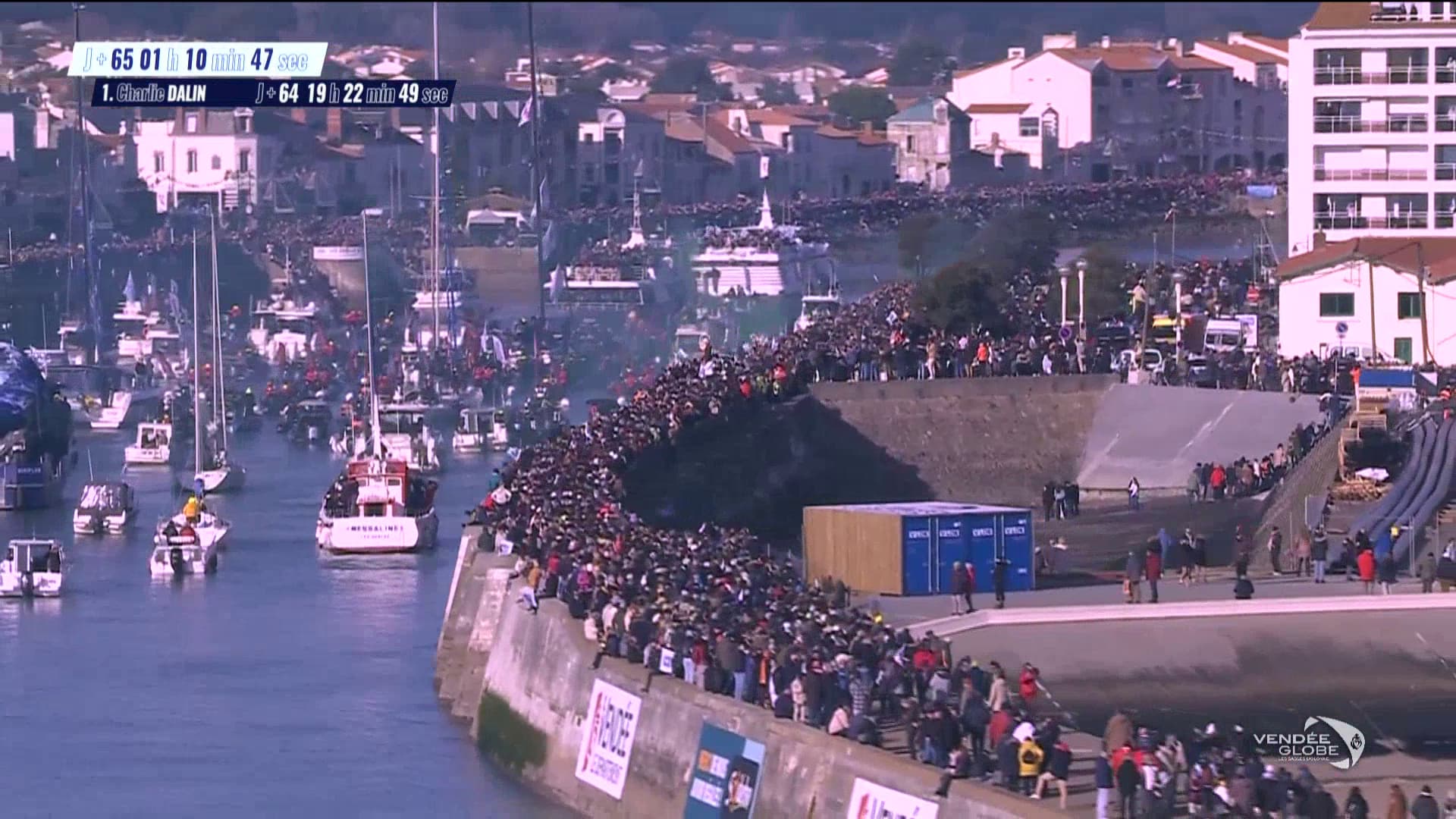 La foule qui accueille Charlie Dalin après son arrivée au Vendée Globe, le 14 janvier 2025 La foule qui accueille Charlie Dalin après son arrivée au Vendée Globe, le 14 janvier 2025