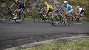 La bataille des Alpes continue pour le maillot jaune et ses rivaux