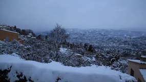 Alpes-Maritimes : Cabris sous la neige - Témoins BFMTV
