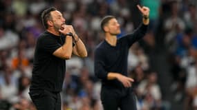 Roberto De Zerbi donne des consignes lors du match Real-OM (2-1, Ligue des champions), le 16 septembre 2025