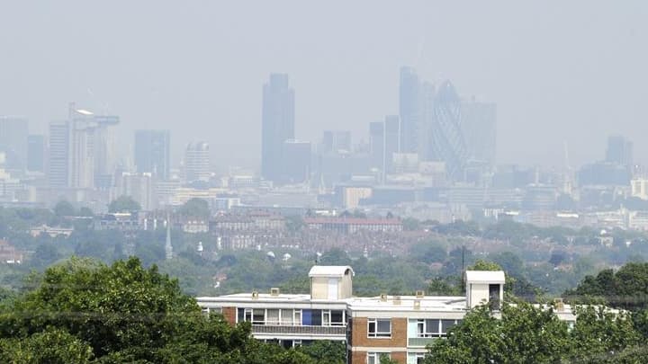 Vue de Londres, la capitale de l'Union européenne où la qualité de l'air est la plus mauvaise. Selon l'Agence européenne pour l'environnement (AEE), la pollution atmosphérique réduit de près de deux ans l'espérance de vie de certains habitants de l'UE et