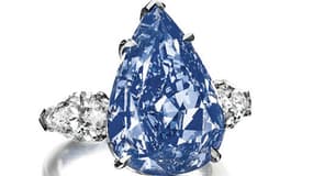 Estimé entre 21 et 25 millions de dollars, "The Blue" pèse 13,22 carats.
