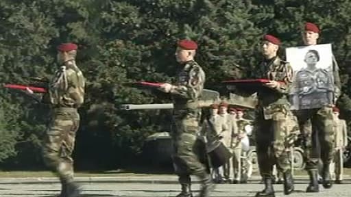 Les cendres du général ont été transférées, au milieu de ses soldats.