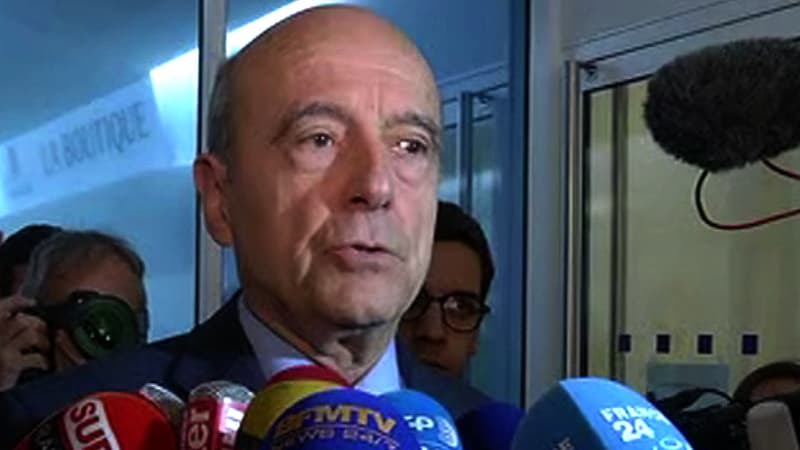 Alain Juppé au siège du parti Les Républicains à Paris le 7 décembre 2015.