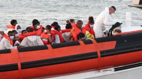 Des migrants transférés au port de Lampedusa, en août 2020 (illustration)