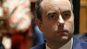 Le Premier ministre Sébastien Lecornu assiste à une séance de questions au gouvernement au Sénat, le 26 novembre 2025 à Paris