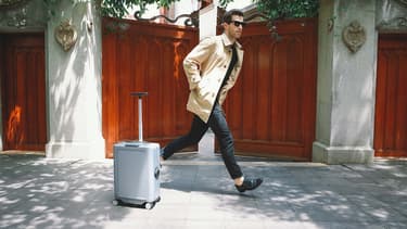 Cowarobot R1, la valise automatique qui suit son propriétaire.