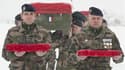 Sur la base de Kaia, en Afghanistan, hommage aux quatre soldats français tués vendredi par un militaire afghan. La Force internationale d'assistance à la sécurité (Isaf) a estimé mardi qu'il était prématuré de conclure à l'implication des taliban dans leu