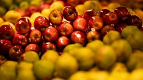 Le rayon fruits et légumes d'un supermarché d'Issy-les-Moulineaux, dans les Hauts-de-Seine, le 16 mai 2024