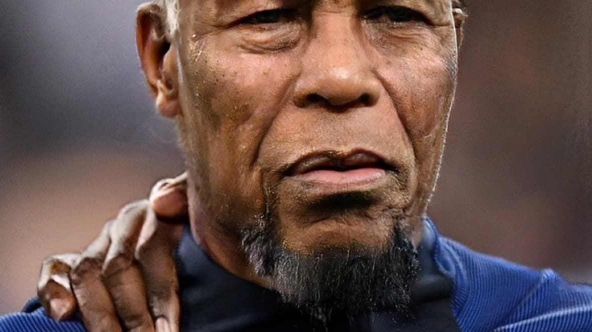Djibril Sidibé avec FaceApp