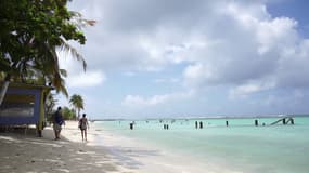 Les plages rouvrent en Guadeloupe, sous conditions strictes