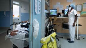 Les hospitalisations sont toujours en hausse, sur la semaine du 17 au 23 août. .