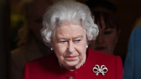 La reine d'Angleterre sortant de l'hôpital en mars 2013, après une gastroentérite.