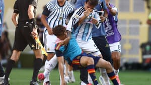Leandro Paredes s'en prend à Gavi après la finale de la Coupe du monde Espagne-Argentine, 19 juillet 2026