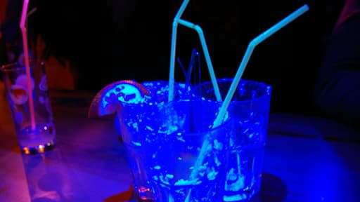 neuf Français sur dix consommeront de l'alcool pendant le réveillon de la Saint-Sylvestre, et sept sur dix consommeront au moins trois verres.