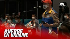 Jeux Paralympiques: Un journaliste ukrainien brande le portrait d'un biathlète tué par un bombardement