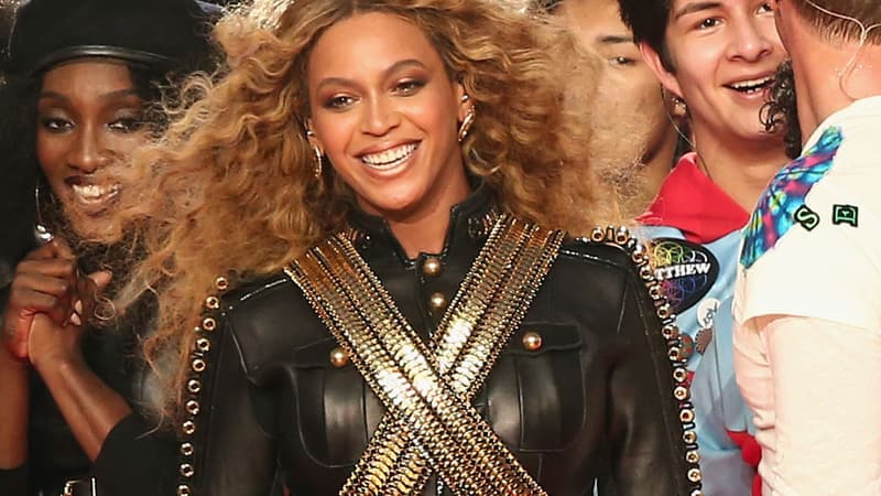 Beyoncé à la mi-temps du Super Bowl, le 7 février 2016. 