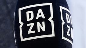 Logo de la plateforme de streaming britannique DAZN, qui a acquis une partie des droits de diffusion de la Ligue 1, en photo le 25 septembre 2021 au stade San Siro de Milan