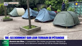 Paris: des licenciés d'un club de pétanque dorment sur leur terrain pour le défendre