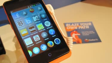 Le smartphone ZTE Open, commercialisé par le chinois ZTE, est l'un des rares mobiles à fonctionner sous Firefox OS.