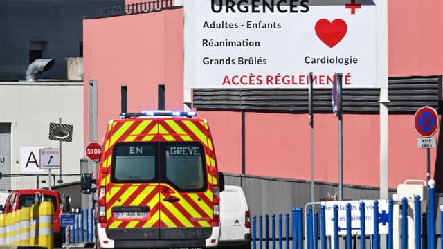 Les urgences d'un hôpital de Lille le 25 mars 2020.