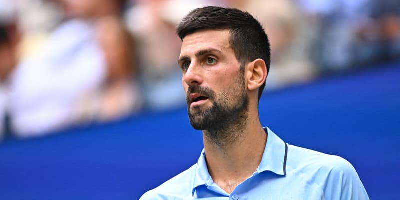 Novak Djokovic lors de sa demi-finale de l'US Open contre Carlos Alcaraz, le 5 septembre 2025.