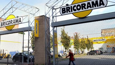 Près d'un millier de salariés de 47 magasins d'Ile-de-France, rassemblés dans le collectif des "Bricoleurs du dimanche", ont même manifesté mardi dernier à Paris pour défendre le travail dominical.