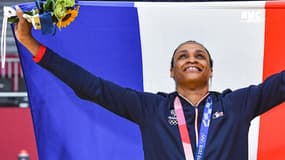 JO 2021 (Handball) : "Je me sens tellement privilégiée", l'émotion forte de Pineau les larmes aux yeux après sa médaille d'or