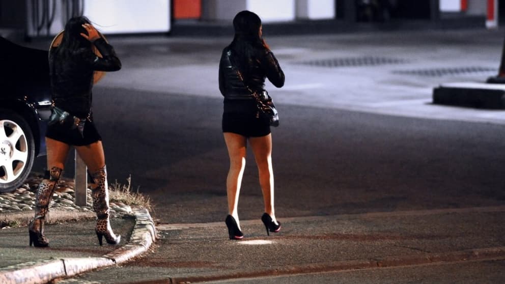 camionnettes dans lesquelles exercent des prostituées