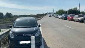 Le stationnement sauvage autour de la gare Aix TGV est devenu, ce mercredi 25 septembre, prohibé. Il sera puni d'une amende de 135 euros. 