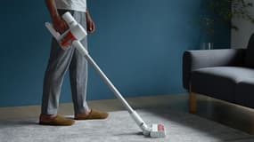 Cet aspirateur-balai fait fureur sur ce site, les pros du nettoyage en profitent (prix réduit)