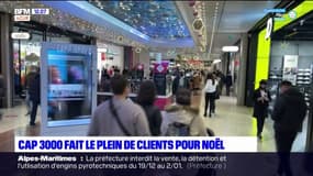 Alpes-Maritimes: derniers achats de Noël au centre commercial Cap 3000 à Saint-Laurent-du-Var