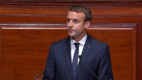 Réforme des institutions: Macron recourra au référendum "si nécessaire"