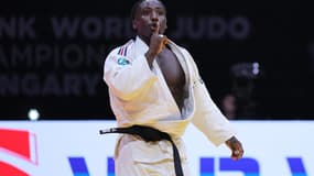 Joan-Benjamin Gaba célèbre son titre mondial de judo, le 15 juin 2025